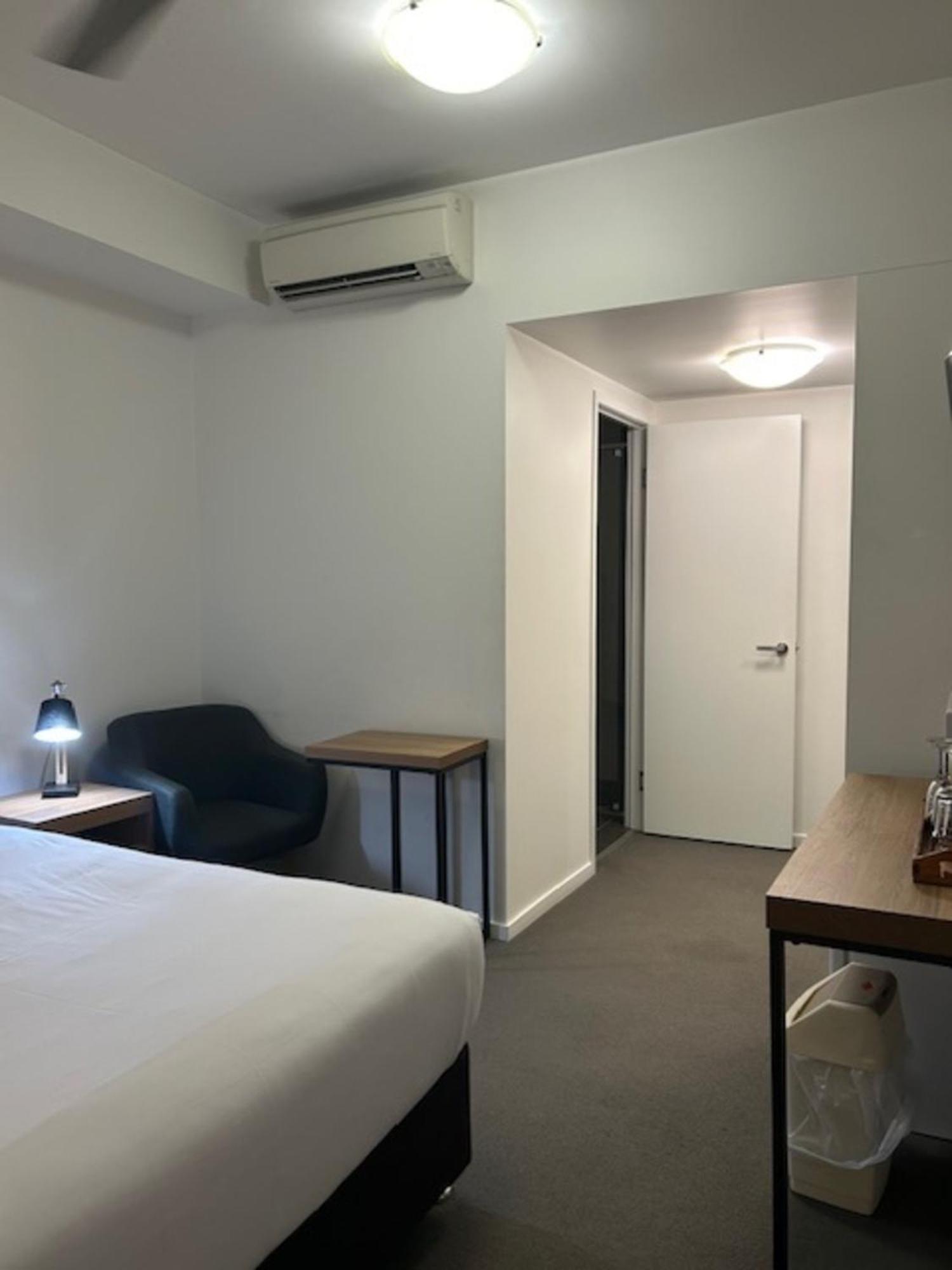 Central Holborn Apartments Townsville Rum bild