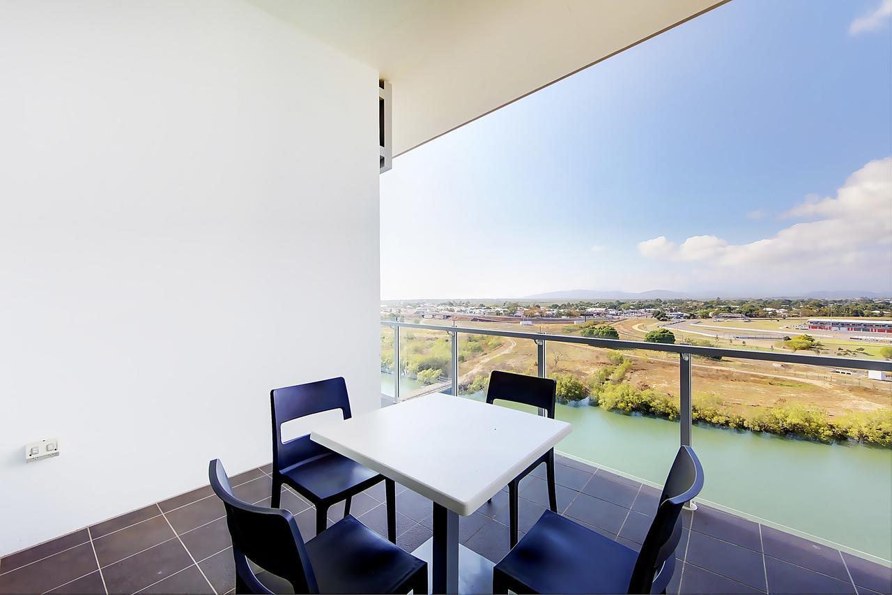 Central Holborn Apartments Townsville Exteriör bild