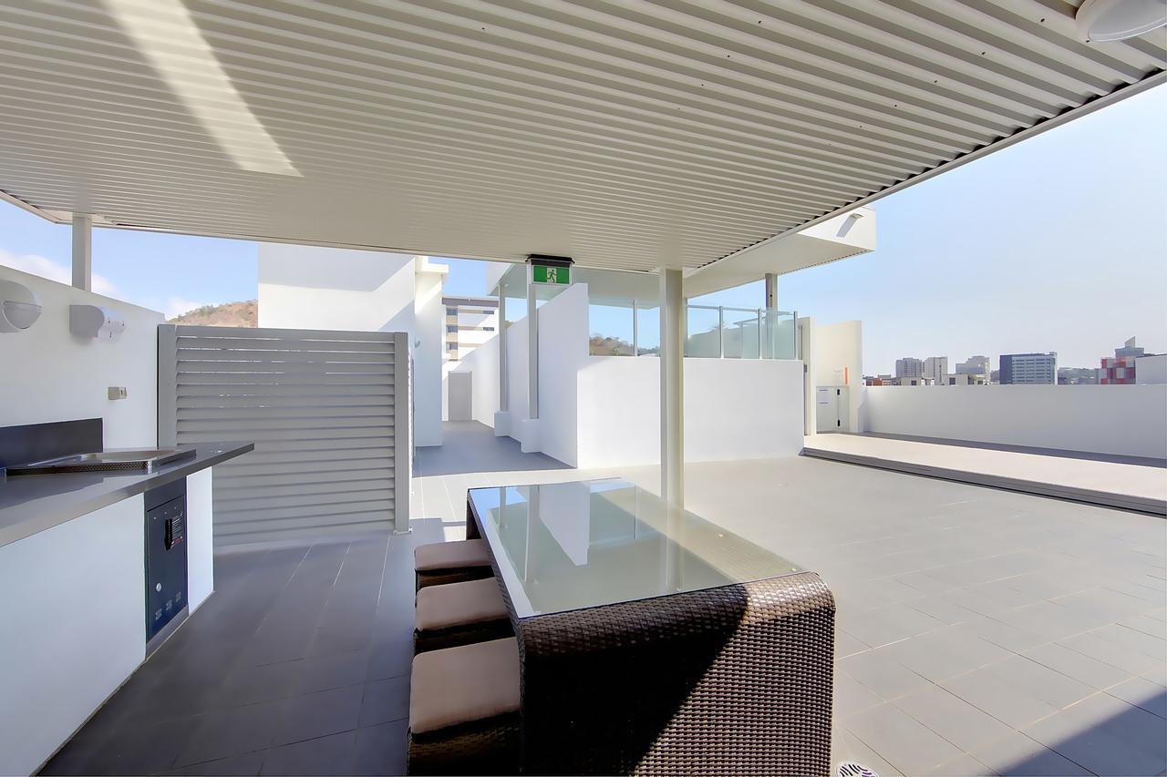 Central Holborn Apartments Townsville Exteriör bild