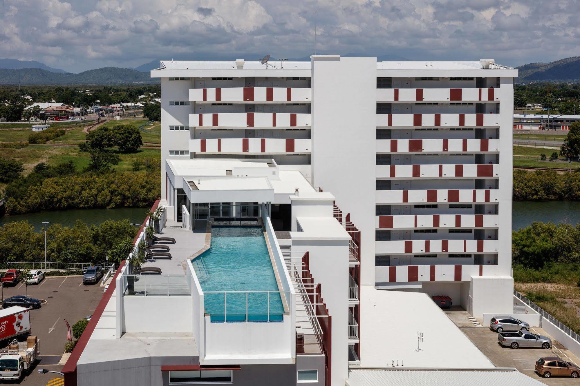 Central Holborn Apartments Townsville Exteriör bild